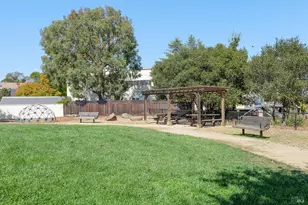 525 Malobar Dr, Novato, CA 94945 - Photo 32
