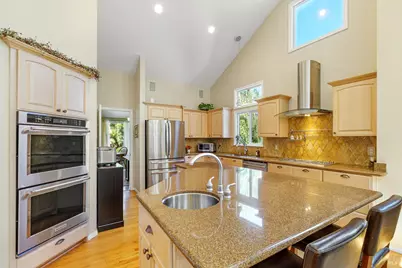 525 Malobar Drive, Novato, CA 94945 - Photo 2