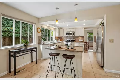913 Stonewood Court, Vacaville, CA 95687 - Photo 10