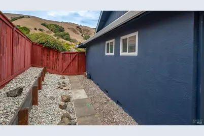2595 Center Road, Novato, CA 94947 - Photo 32