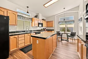 8126 C St, Windsor, CA 95492 - Photo 16