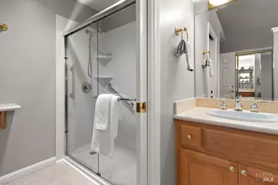 250 E 2nd Street, Benicia, CA 94510 - Photo 24