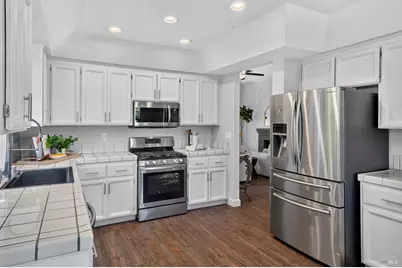 105 Victoria Court, Dixon, CA 95620 - Photo 8