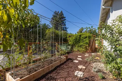 1740 E Street, Napa, CA 94559 - Photo 24