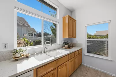 418 Marvin Gardens Drive, Vacaville, CA 95687 - Photo 30