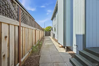 2148 Bock Street, Santa Rosa, CA 95403 - Photo 36