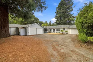 7853 Apple Blossom Ln, Sebastopol, CA 95472 - Photo 2