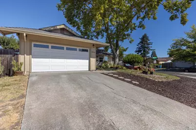 8886 Lancaster Drive, Rohnert Park, CA 94928 - Photo 28