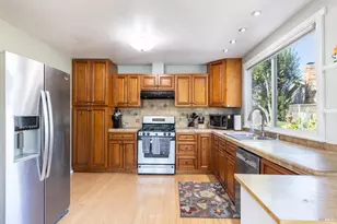 8886 Lancaster Dr, Rohnert Park, CA 94928 - Photo 4