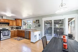 8886 Lancaster Dr, Rohnert Park, CA 94928 - Photo 8