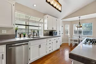 5092 Deerwood Dr, Santa Rosa, CA 95403 - Photo 4