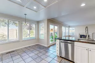7305 Roxanne Ln, Rohnert Park, CA 94928 - Photo 16