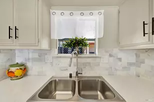 102 Sunset Dr, Vacaville, CA 95687 - Photo 20
