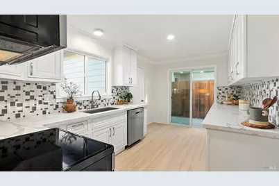 121 Verde Court, Petaluma, CA 94954 - Photo 14