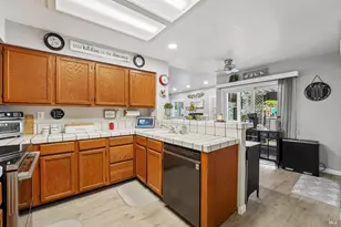 1102 Charter Ln, Fairfield, CA 94533 - Photo 16