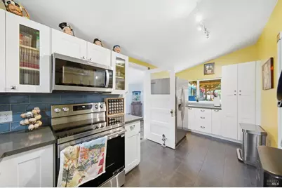 7878 Gravenstein Highway, Cotati, CA 94931 - Photo 10