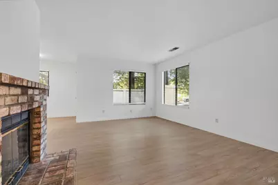 416 Park Place, Petaluma, CA 94954 - Photo 4