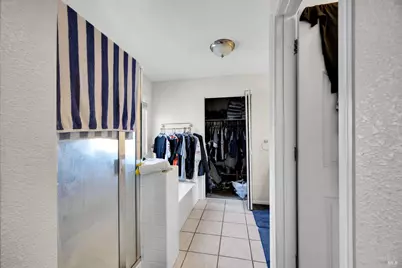 1093 Cloverbrook Circle, Vacaville, CA 95687 - Photo 30