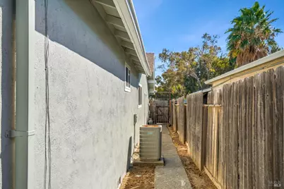 1607 California Drive, Vacaville, CA 95687 - Photo 38