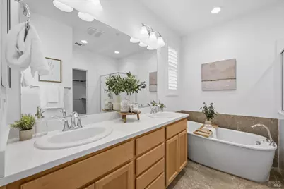 137 Clematis Street, Vacaville, CA 95687 - Photo 38