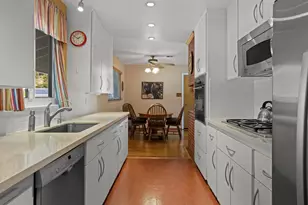 4 Teakwood Ct, San Rafael, CA 94901 - Photo 8