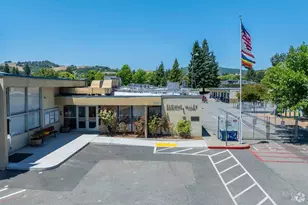 1020 Broadmoor Dr, Napa, CA 94558 - Photo 28