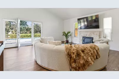 1096 Alpine Court, Napa, CA 94558 - Photo 32