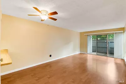900 Southampton Road #11, Benicia, CA 94510 - Photo 10