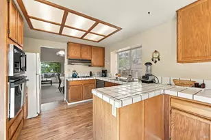 2110 Rosemary Ct, Petaluma, CA 94954 - Photo 24