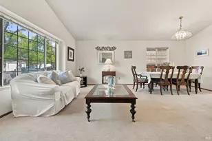 2110 Rosemary Ct, Petaluma, CA 94954 - Photo 10