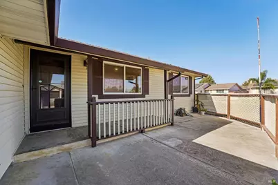 514 Monterey Drive, Suisun City, CA 94585 - Photo 4
