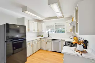 760 Normandy Ct, Fairfield, CA 94533 - Photo 8