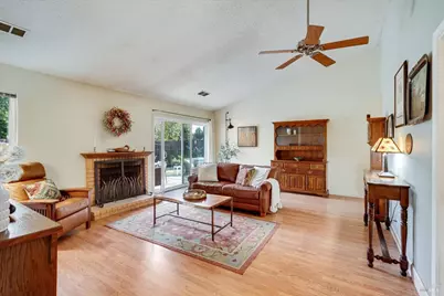 456 Greenbrier Court, Benicia, CA 94510 - Photo 4