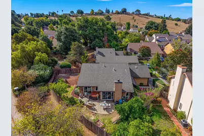 456 Greenbrier Court, Benicia, CA 94510 - Photo 32
