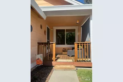 537 Eldridge Avenue, Vacaville, CA 95688 - Photo 2