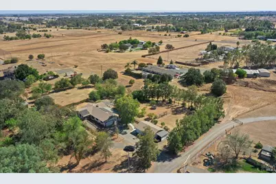 7270 Summerwood Lane, Vacaville, CA 95688 - Photo 4