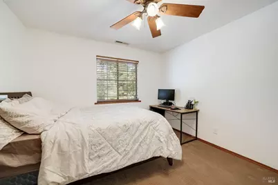 7270 Summerwood Lane, Vacaville, CA 95688 - Photo 34