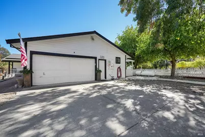 7270 Summerwood Lane, Vacaville, CA 95688 - Photo 2