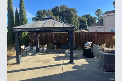 976 McCoy Creek Circle, Suisun City, CA 94585 - Photo 14