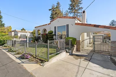 1042 Calaveras Way, Vallejo, CA 94590 - Photo 2