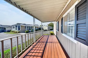 143 Oakwood Dr, Petaluma, CA 94954 - Photo 2
