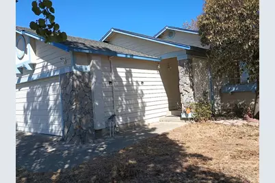 1035 Camellia Court, Suisun City, CA 94585 - Photo 4
