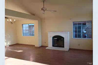 1035 Camellia Court, Suisun City, CA 94585 - Photo 8