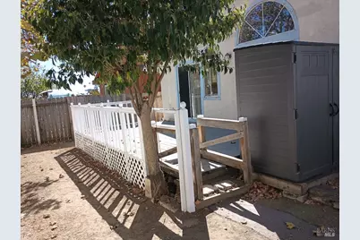 1035 Camellia Court, Suisun City, CA 94585 - Photo 30