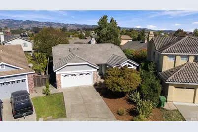 821 Wildflower Court, Petaluma, CA 94954 - Photo 2