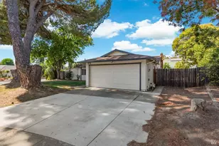 805 Avon Ct, Dixon, CA 95620 - Photo 2