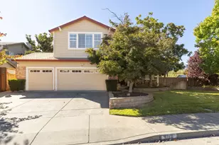 9119 St James Pl, Windsor, CA 95492 - Photo 1