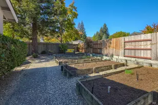 166 Vista View Dr, Vacaville, CA 95688 - Photo 48