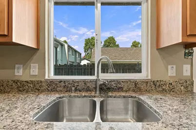 377 Wall Place, Santa Rosa, CA 95401 - Photo 6