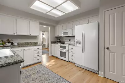 645 Snapdragon Place, Benicia, CA 94510 - Photo 16